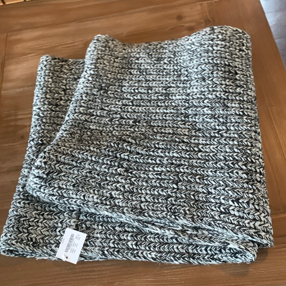 NWT J. Crew Black and White Infinity Scarf